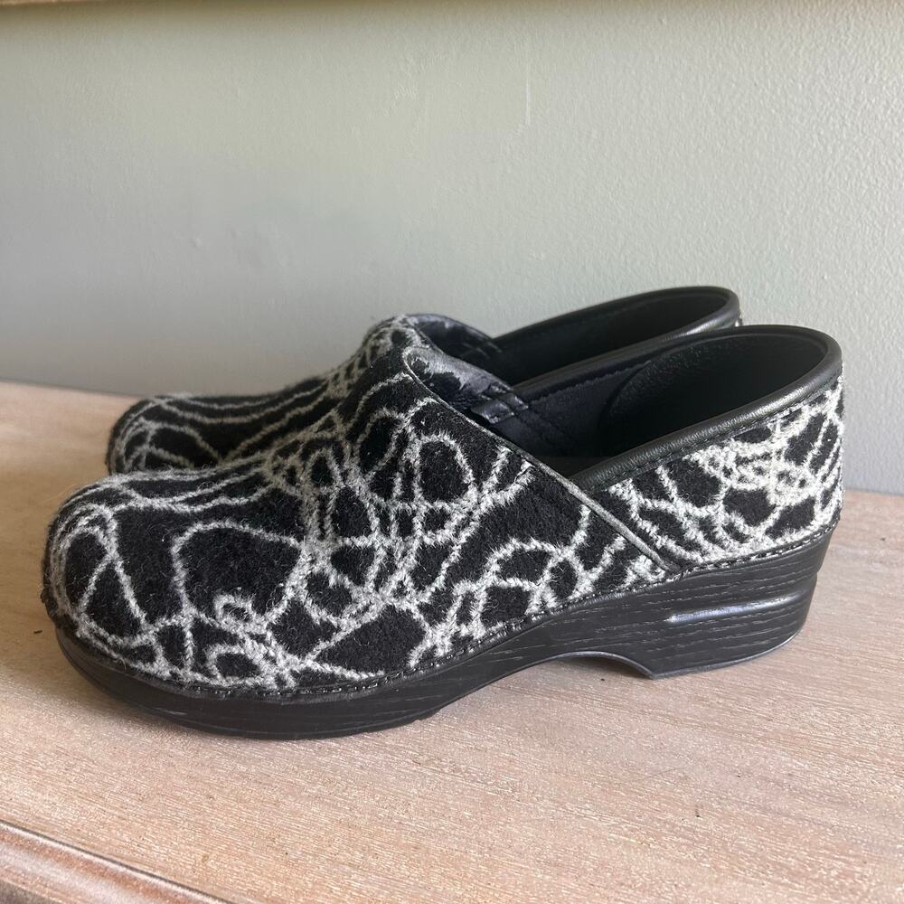Dansko Artisan Clogs – Black and White Abstract – Boho Chic Comfort Shoes”
